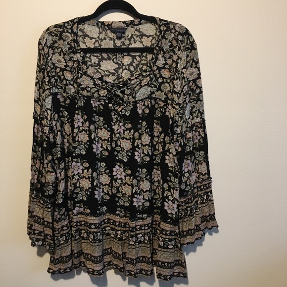 American Eagle Outfitters Tops - ✨Host Pick✨ AE | floral tunic